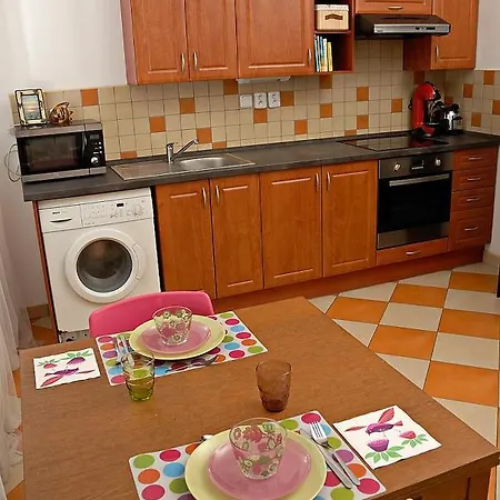 Just Be That's Enough!! Apartman