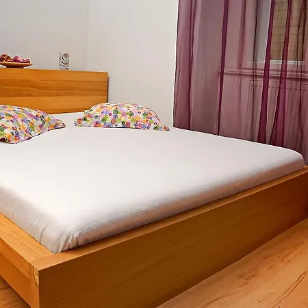 Just Be That's Enough!! Apartman Prága